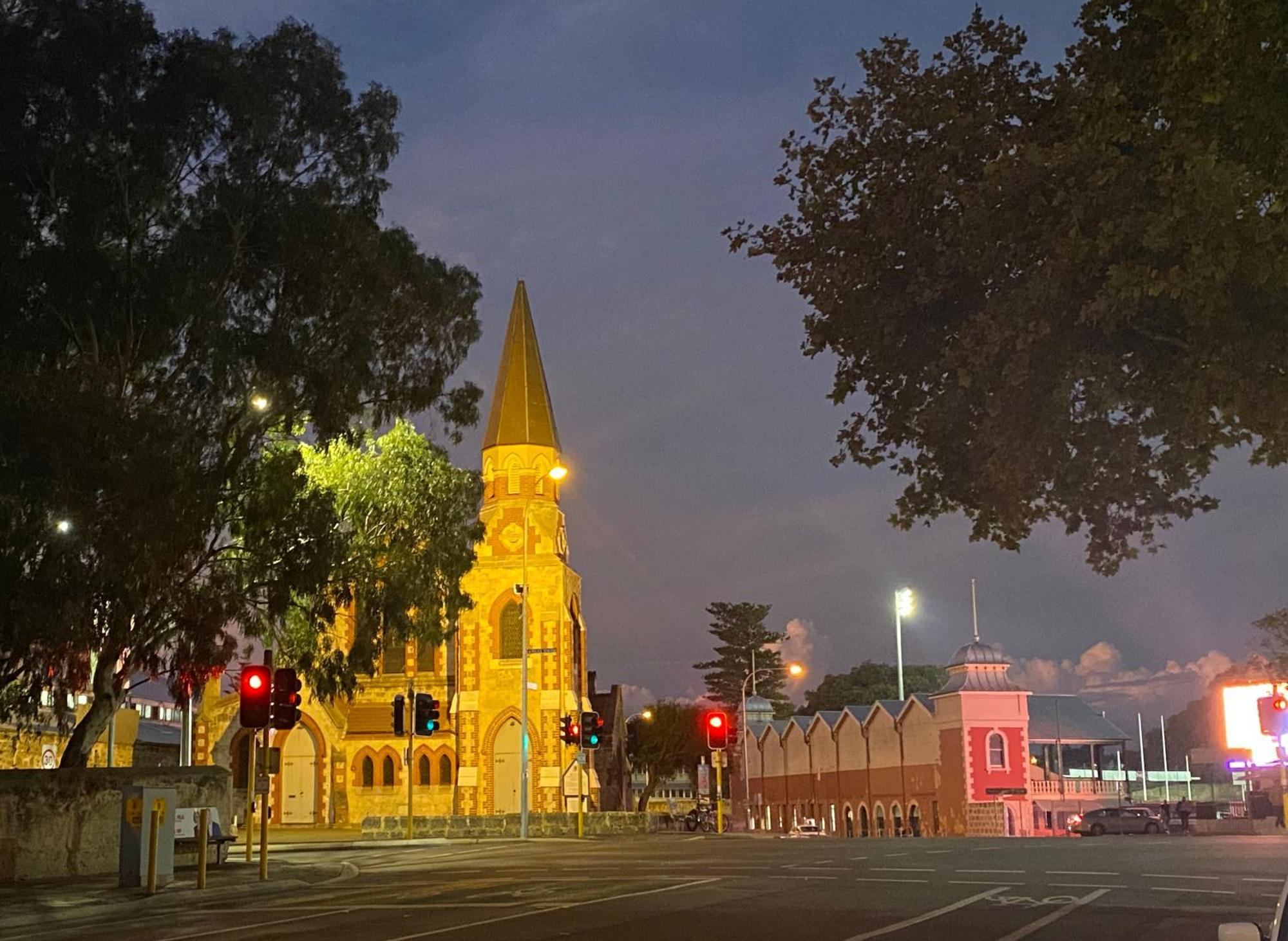 Sunsets On Hampton, Fremantle Wa Apartment Bagian luar foto